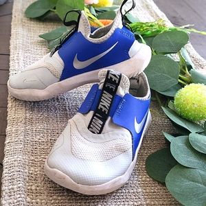 Gently used slip on flexrunner sneakers